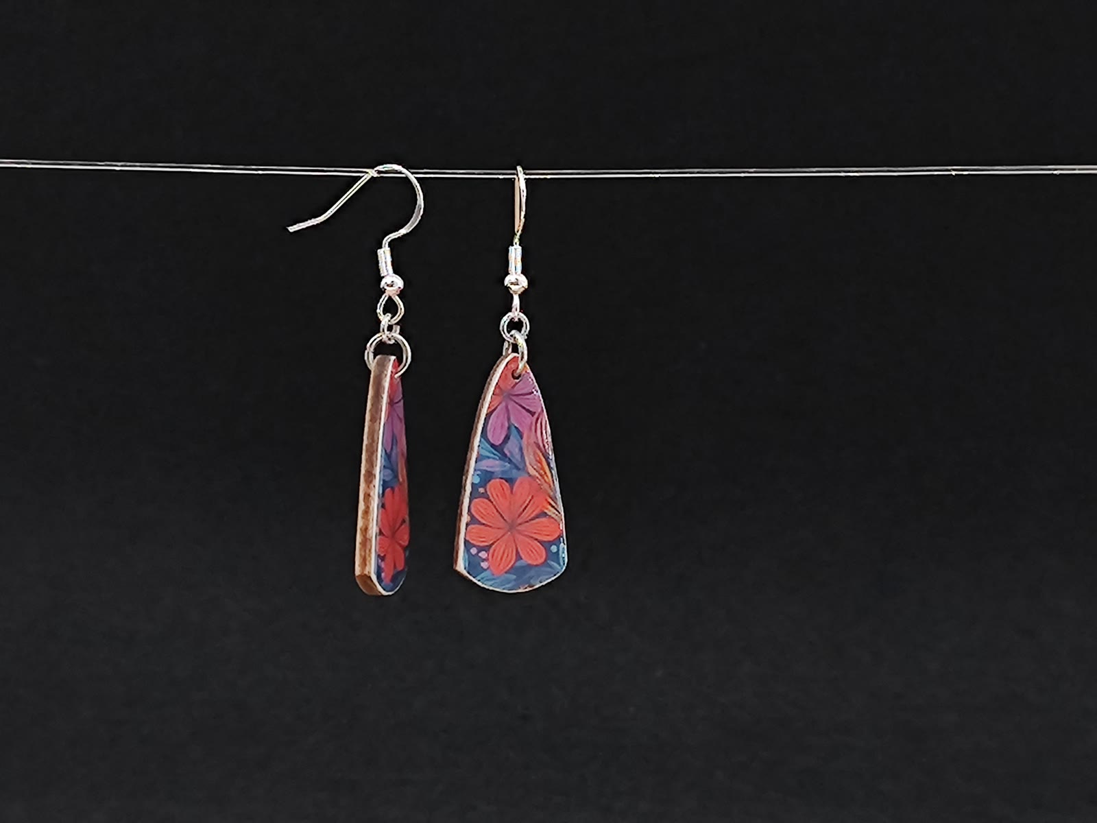 Arracades de fusta amb motius florals
